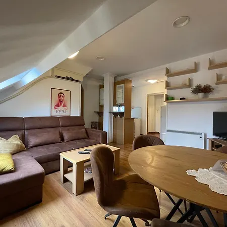 Old Town Two-bedroom Gem With Rooftop Charm Apartment